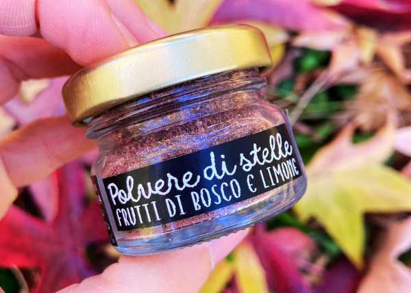 Polvo de estrellas, frutos del bosque y limón